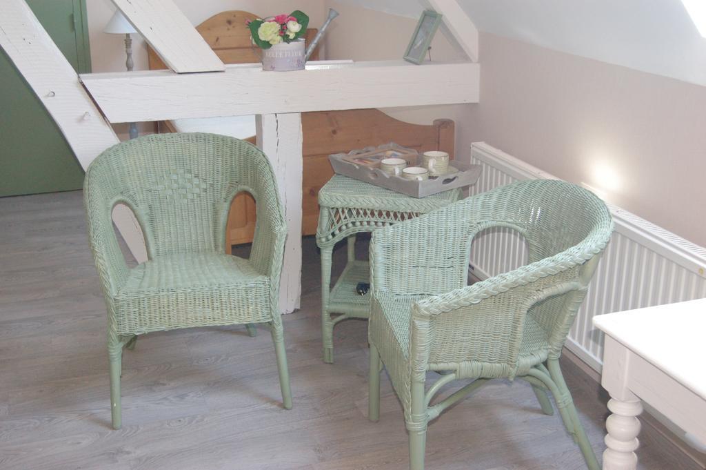 La Chaiserie La Croix-Saint-Leufroy Номер фото