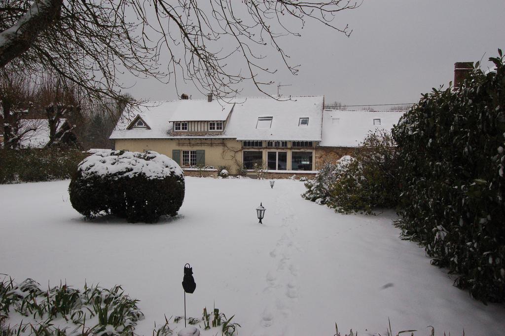 La Chaiserie La Croix-Saint-Leufroy Экстерьер фото