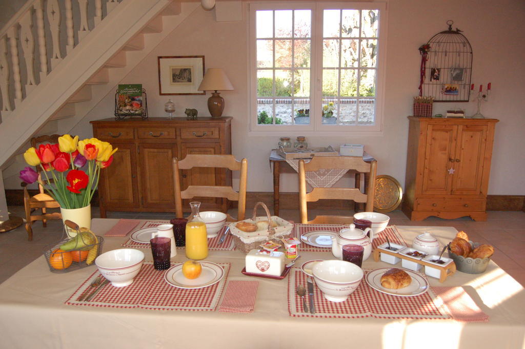 La Chaiserie La Croix-Saint-Leufroy Экстерьер фото