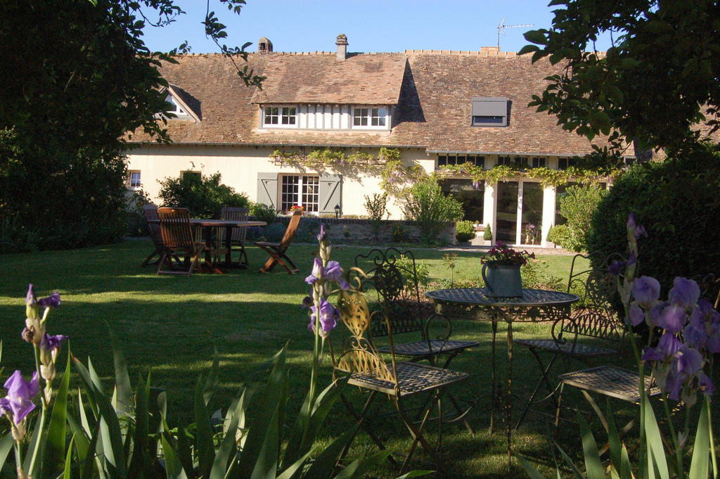 La Chaiserie La Croix-Saint-Leufroy Экстерьер фото