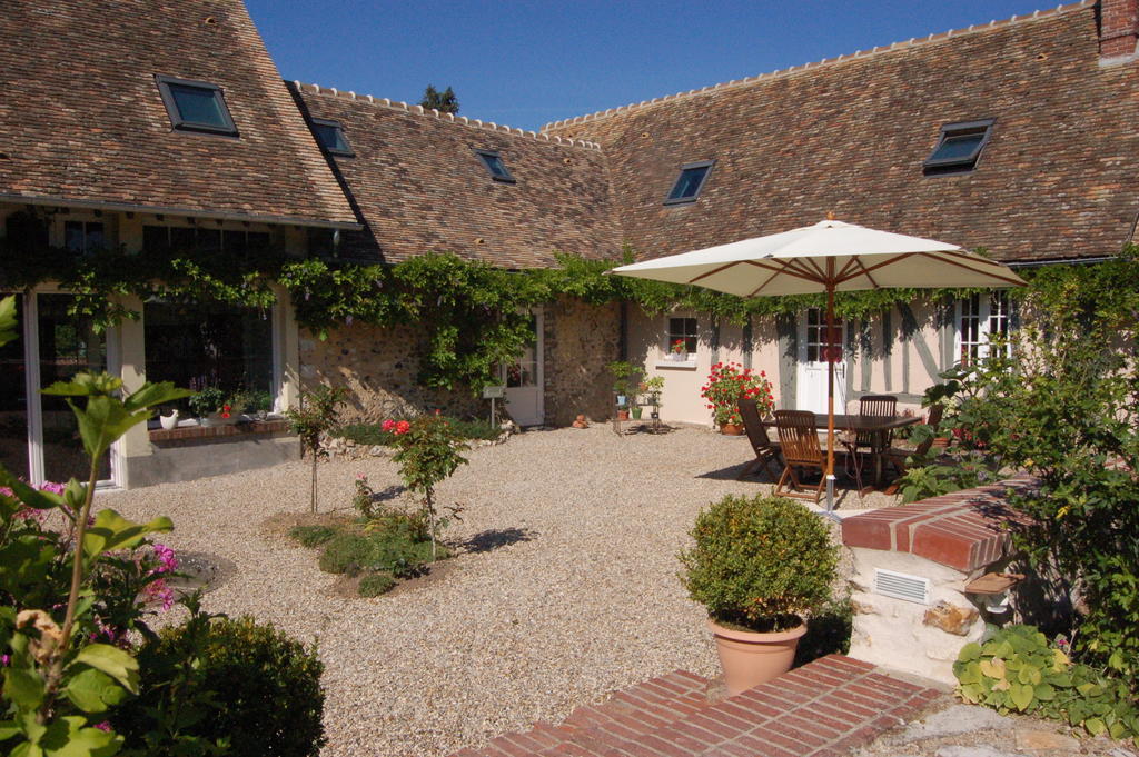 La Chaiserie La Croix-Saint-Leufroy Экстерьер фото