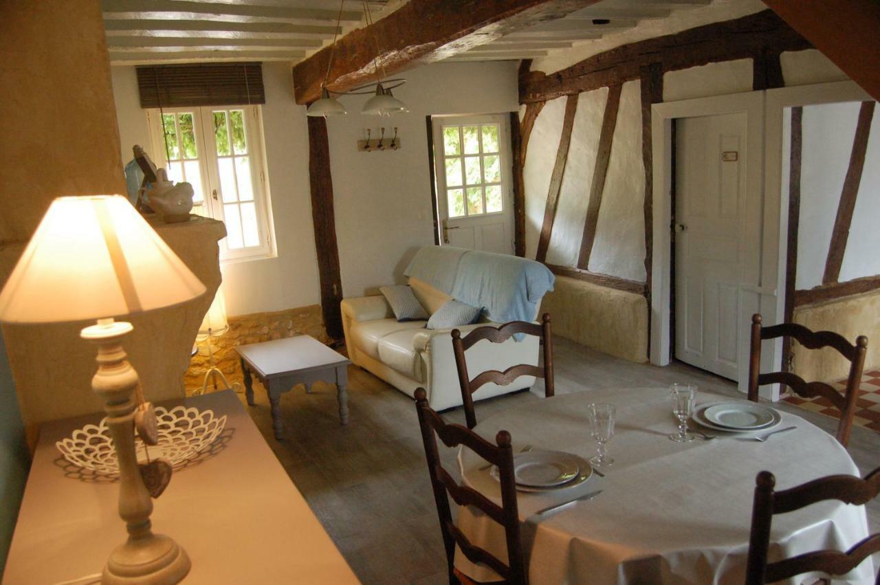 La Chaiserie La Croix-Saint-Leufroy Экстерьер фото