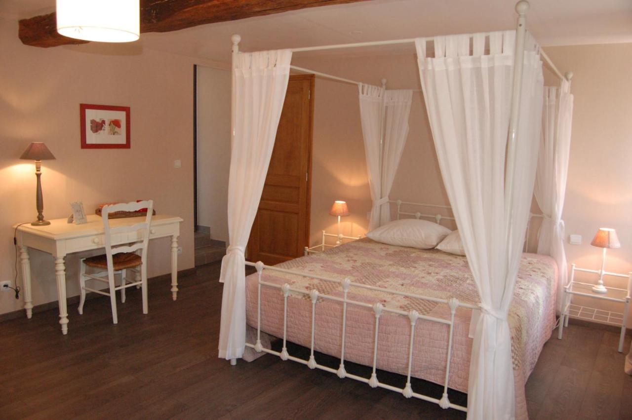 La Chaiserie La Croix-Saint-Leufroy Номер фото